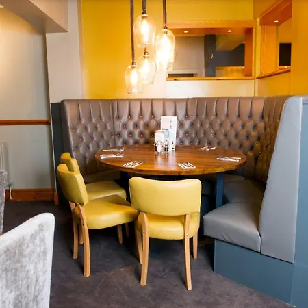 Hotel Premier - M6 Jct42